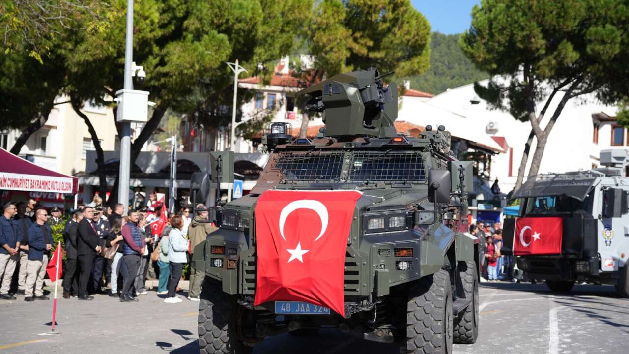 Muğla’da  “Zıpkınlardan” Nefes Kesen Gösteri 16